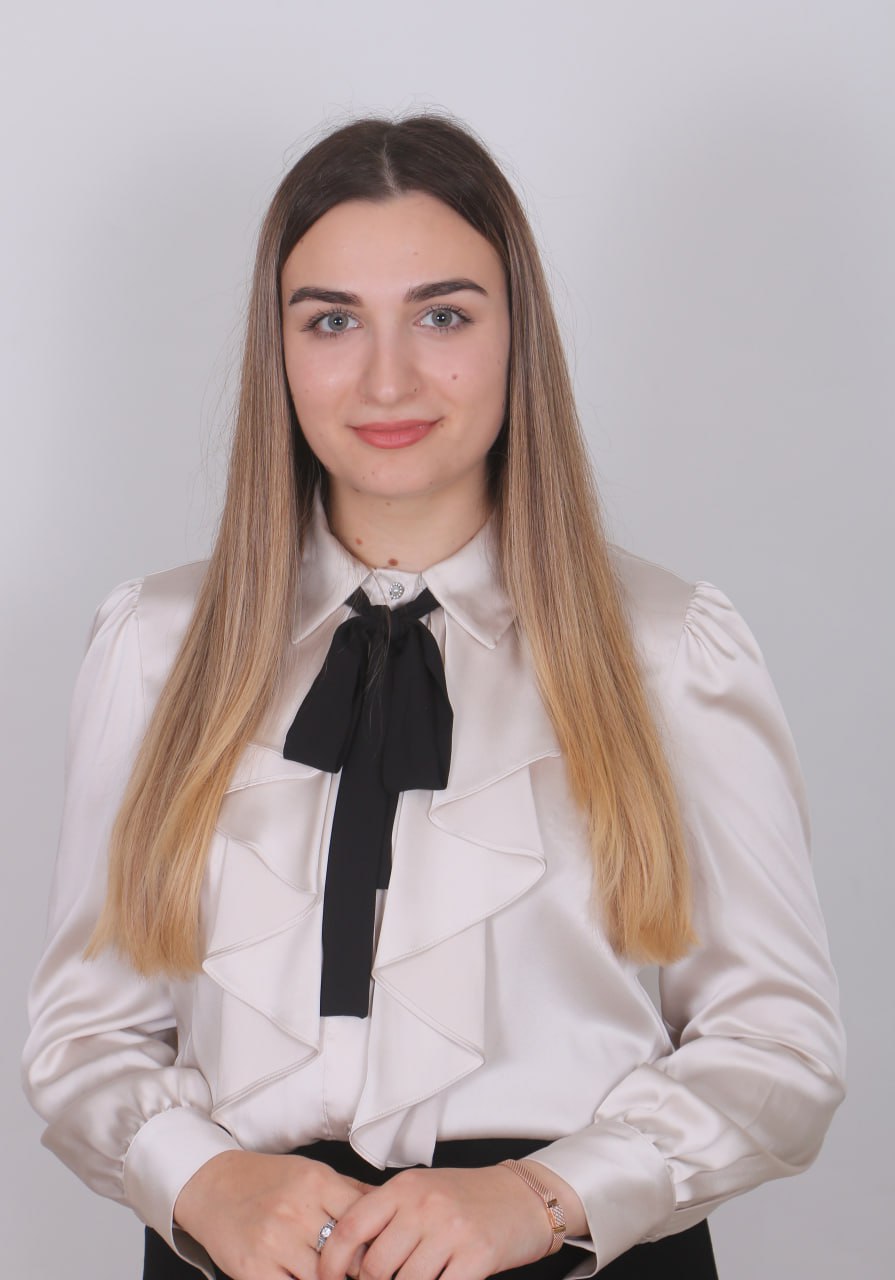 Юлия Кара